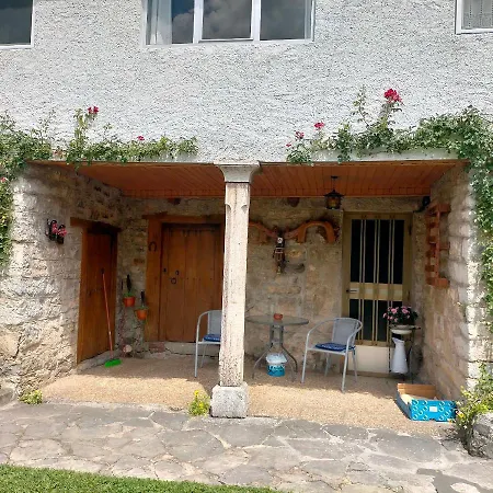 Turismo En Babia Bajo Nidos Dom wakacyjny