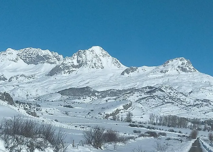 펜션 Turismo En Babia Bajo Nidos San Emiliano (Castile and Leon)